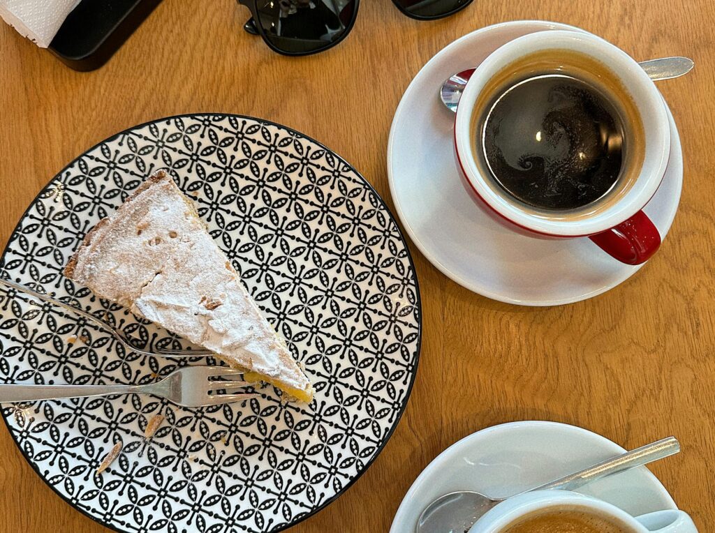 camino portugues food - tarta de santiago